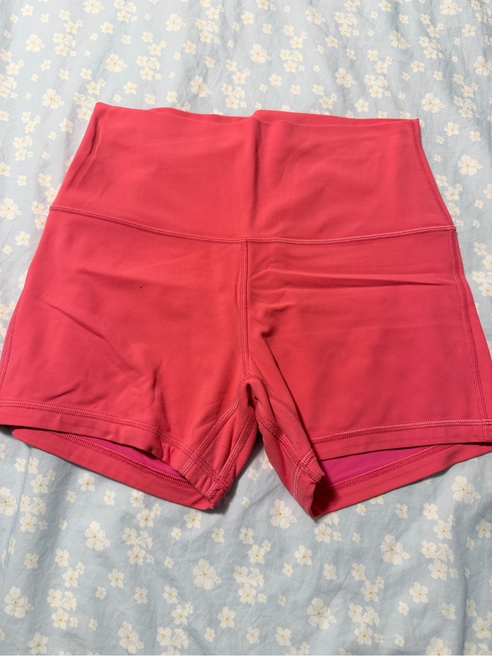 Lululemon Align Shorts 4” in Lip Gloss